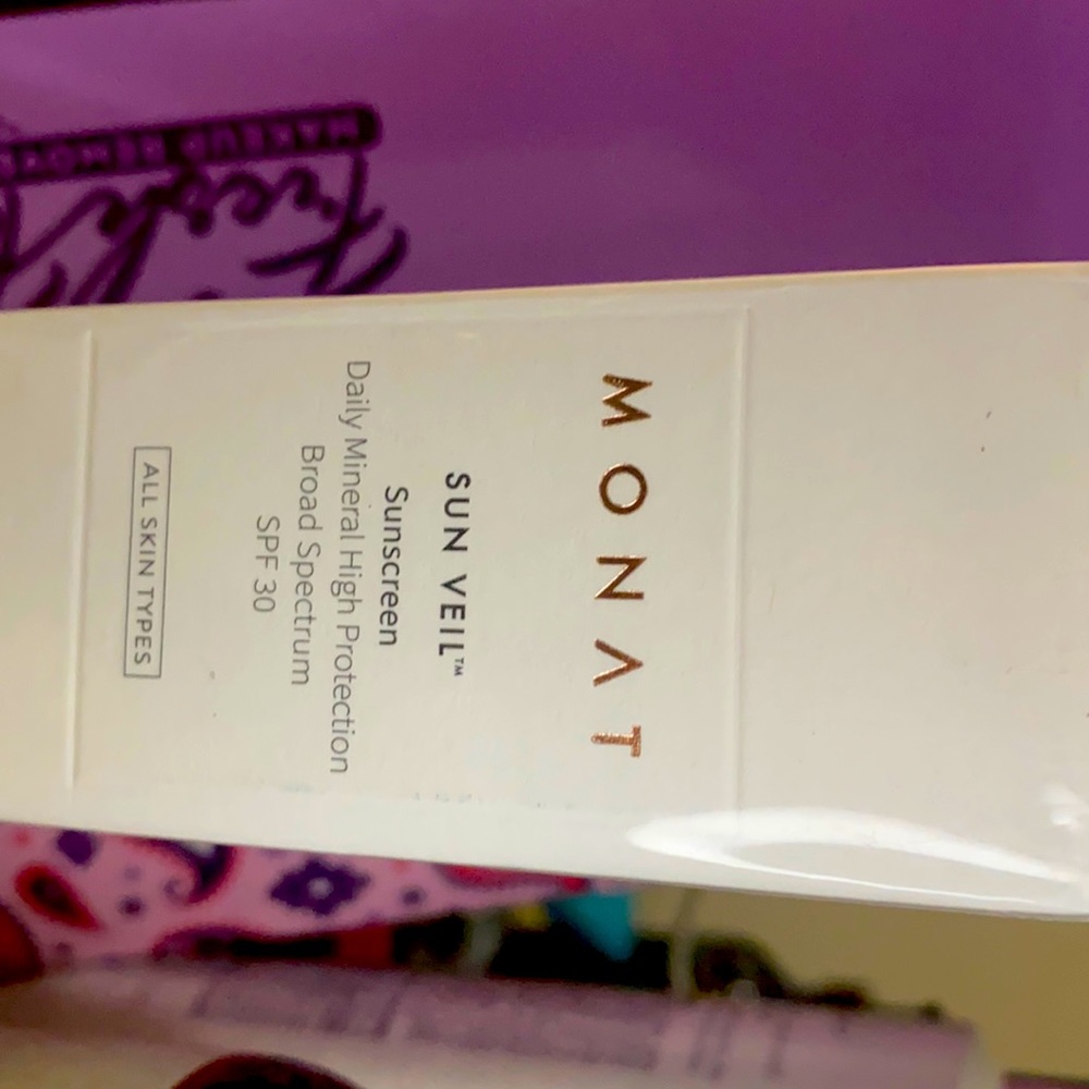 Monat Sun Veil